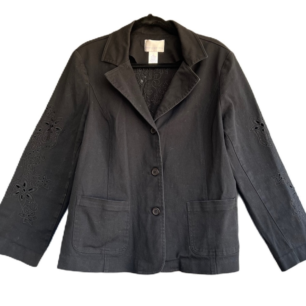 𝅺SUSAN Graver Embroidered Button Up Shacket